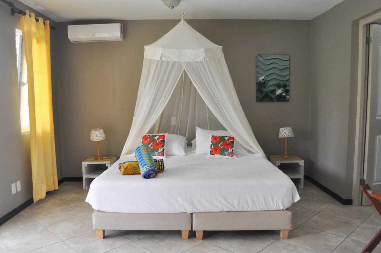 Hibiscus Beach House Jan Thiel ภายนอก รูปภาพ