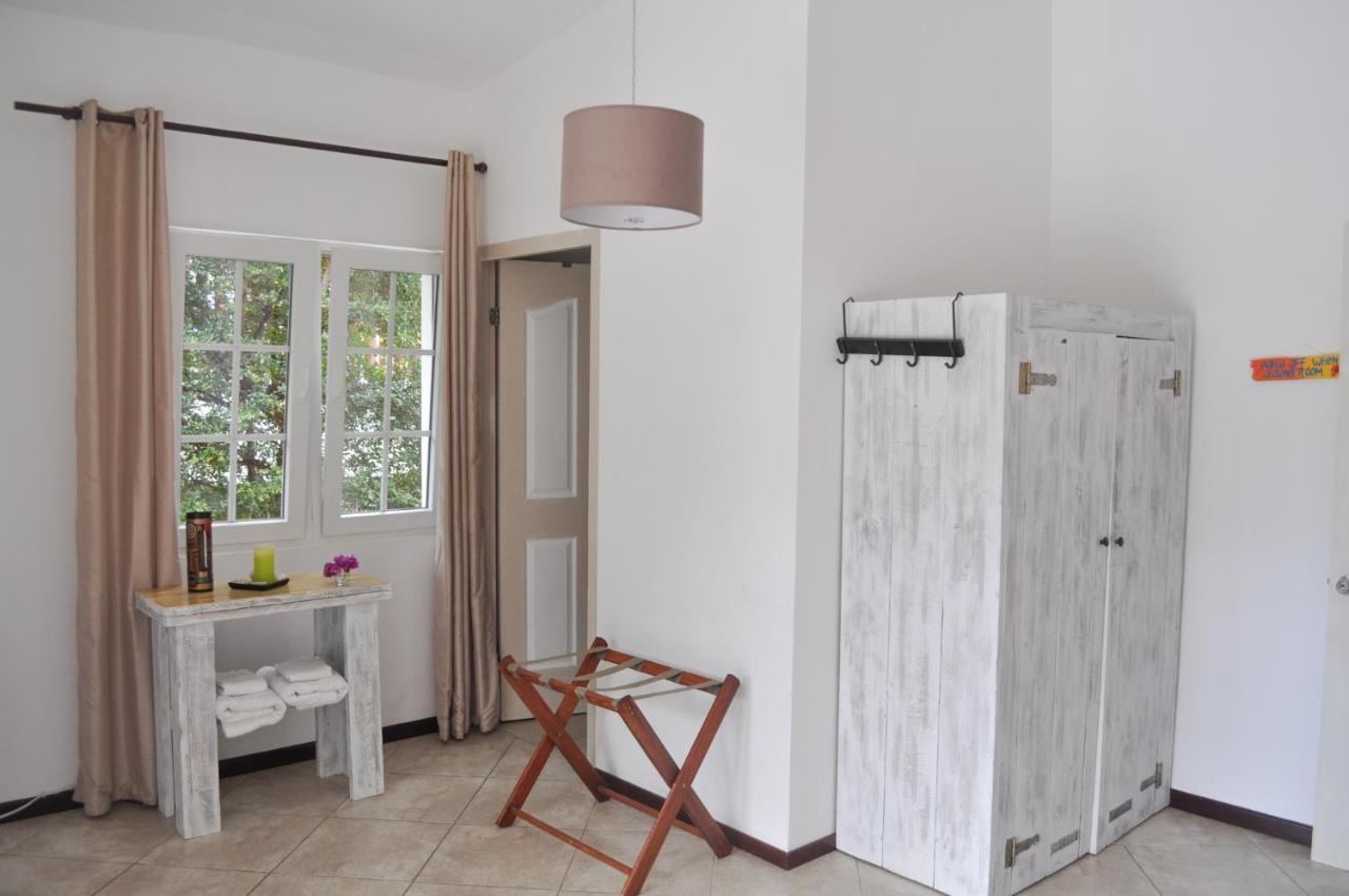Hibiscus Beach House Jan Thiel ภายนอก รูปภาพ