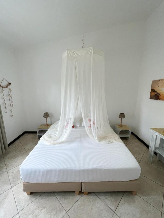 Hibiscus Beach House Jan Thiel ภายนอก รูปภาพ