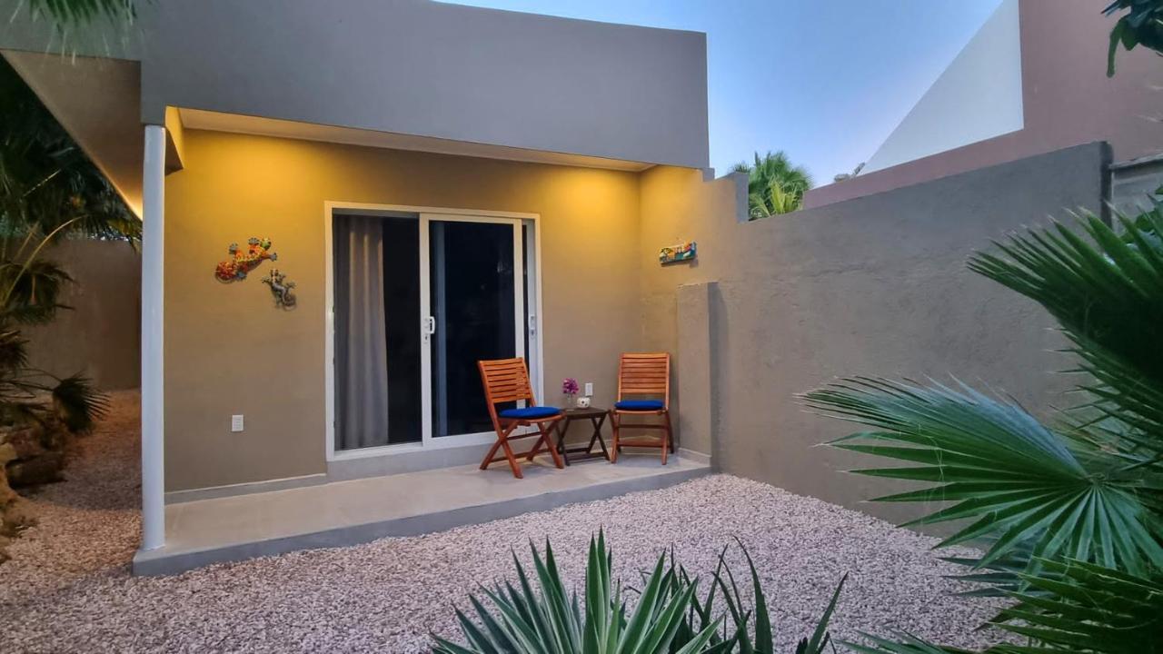 Hibiscus Beach House Jan Thiel ภายนอก รูปภาพ