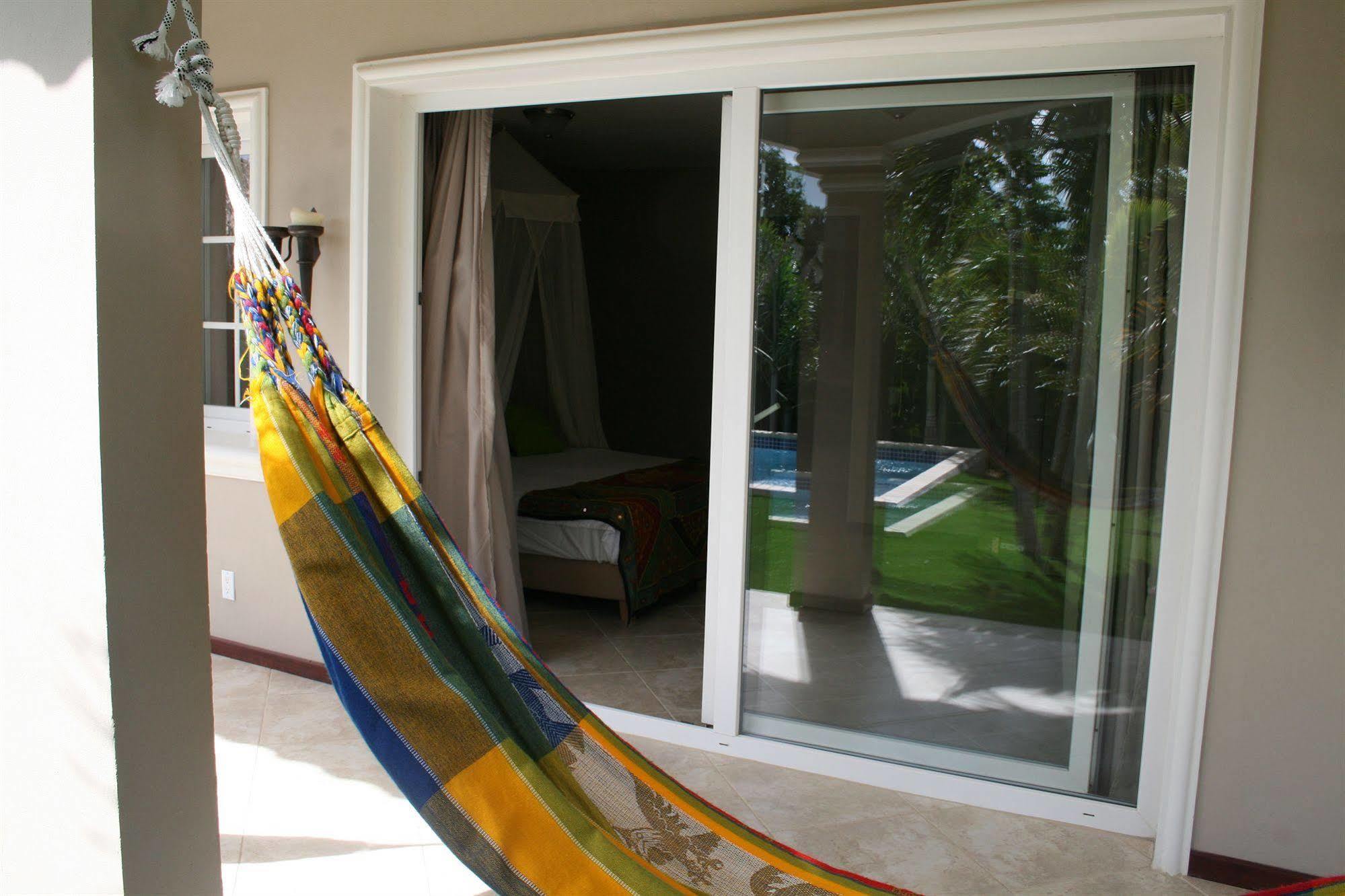 Hibiscus Beach House Jan Thiel ภายนอก รูปภาพ