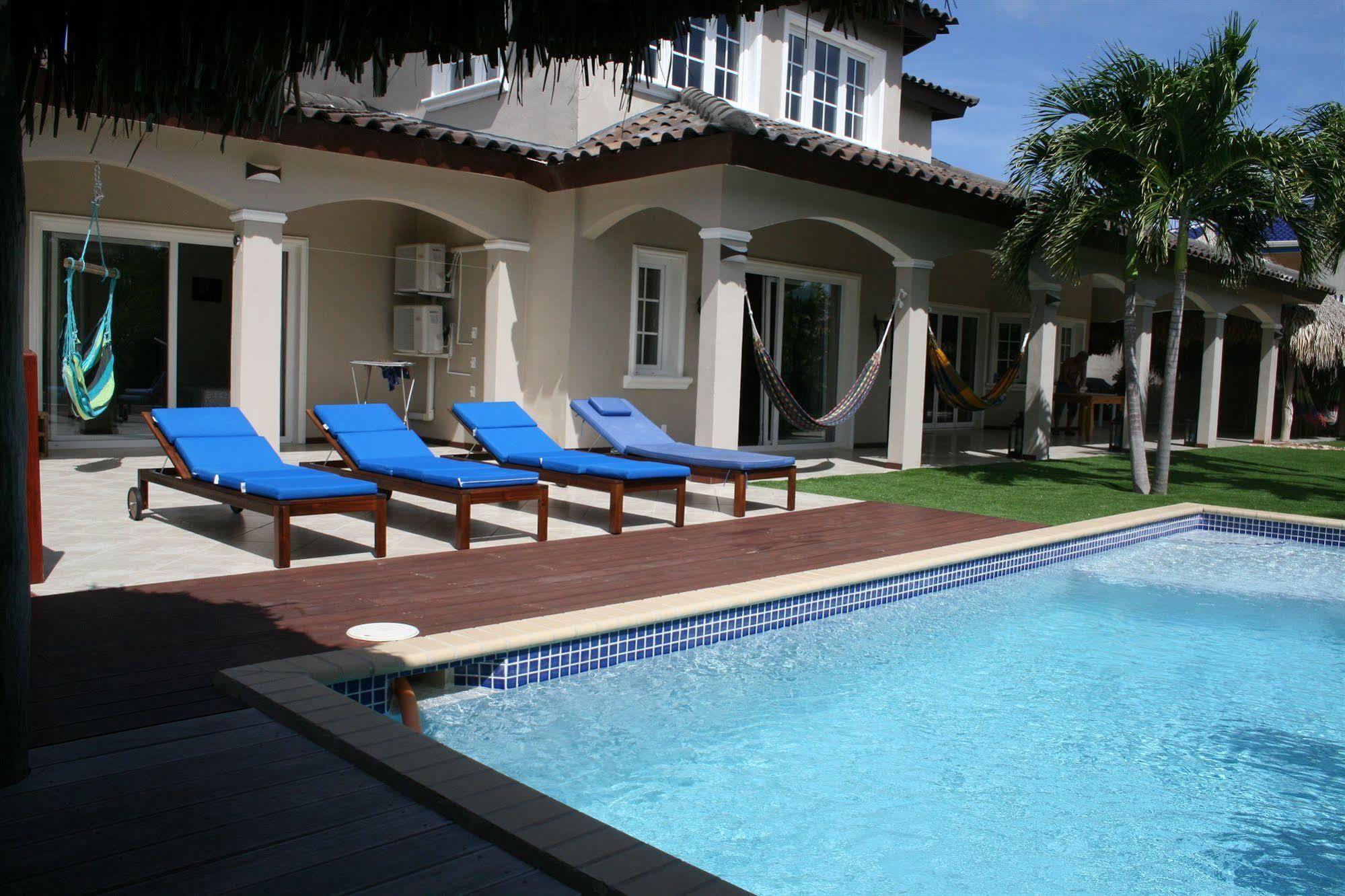 Hibiscus Beach House Jan Thiel ภายนอก รูปภาพ